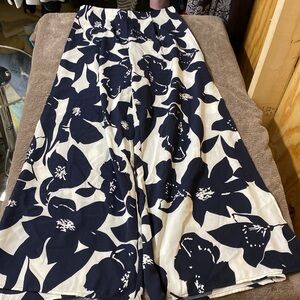 SHEIN size S (USA 4) slacks with slits